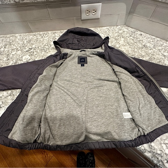 Baby Gap boys size 5 lightweight hooded Navy/grey checkered pattern rain jacket - Picture 3 of 4